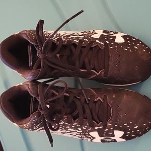 Youth Under Armour Baseball Cleats